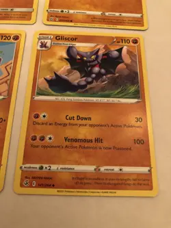Lot Of 9 Gligar and Gliscor Pokemon Cards - Image 4