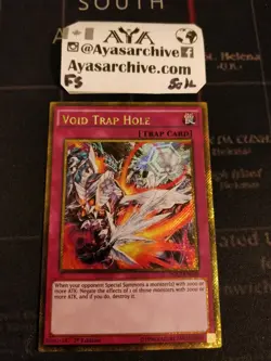 Void Trap Hole PGL3-EN038 - Gold Secret Rare - Near Mint - 1st Edition -YUGIOH - Image 1