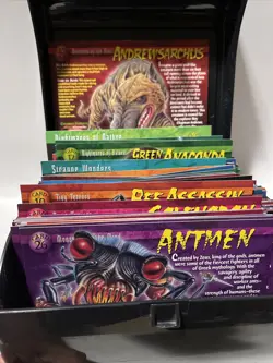 Weird n' Wild Creatures Huge Lot of 462 Large Cards + Storage Case - Image 2