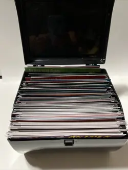 Weird n' Wild Creatures Huge Lot of 462 Large Cards + Storage Case - Image 3