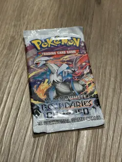 Pokemon Black and White Boundaries Crossed New Sealed Booster Pack Kyurem Art - Image 1