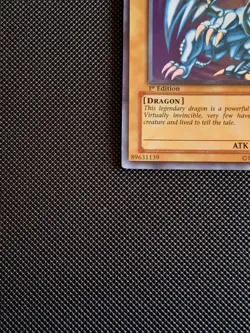 2002 Yugioh SDK-001 Blue-Eyes White Dragon Ultra Rare 1st Edition Near Mint - Image 3