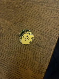 Pokemon TCG Pikachu Coin 1999 - Image 1