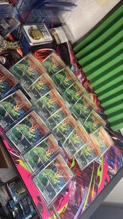 1x Victini 208 Sv: Scarlet & Violet Promo Card Holo NM - Image 1
