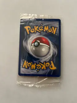 1999 Pokemon Machamp #8 Base Set 1st Edition Holo Shadowless - Image 2