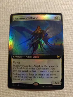Righteous Valkyrie (Extended Art) Kaldheim Foil - Image 1