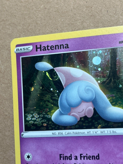 Hatenna (SWSH040) SWSH: Black Star Promo - 2020 - w/swirl - LP/MP - Pokemon TCG - Image 2