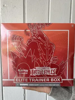 Pokemon Sword & Shield Battle Styles Elite Trainer Box Urshifu 65 Card Sleeves - Image 1