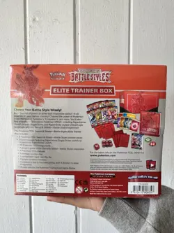 Pokemon Sword & Shield Battle Styles Elite Trainer Box Urshifu 65 Card Sleeves - Image 2