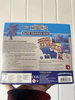 Pokemon Sword & Shield Battle Styles Elite Trainer Box English Rapid Strike Urs. - Image 2