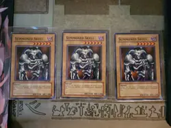 YUGIOH TCG 3X SUMMONED SKULL SDY/SYE COMMON UNLIMITED EDITION LP-MP - Image 1