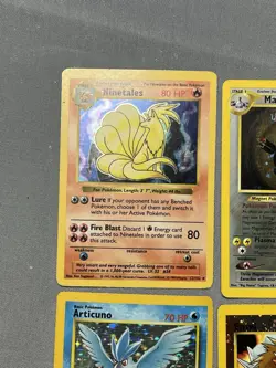 Lot of 6 1995 Rare Pokemon Cards halos - Image 2
