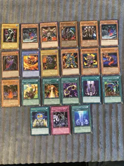 Vintage Konami Yu-Gi-Oh! TCG Dark Crisis DCR 21 Card Lot - Image 1