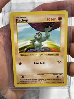 Pokemon Card Machop 52/102 Base Set SHADOWLESS NM/MT Vintage Pokemon Nintendo - Image 1