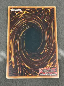 Elemental HERO Neos Yu-Gi-Oh! TCG CT03-EN001 2006 Collectors Tin Limited Edition - Image 4