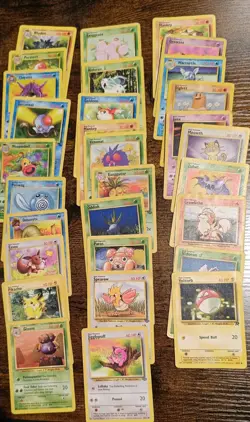 70 Pokemon Vintage DAMAGED cards including 10 heavy played cards from base set 2 - Image 3