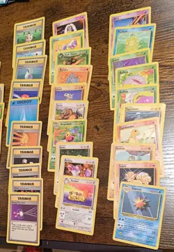 70 Pokemon Vintage DAMAGED cards including 10 heavy played cards from base set 2 - Image 4