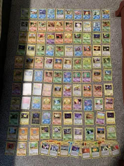 Pokemon TCG Lot of 135 Common/Uncommon - Dragonite Entei Pikachu Magmar Eevee - Image 1