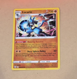2022 Pokemon Brilliant Stars #79 Lucario Reverse Holo NM to Mint Condition - Image 1