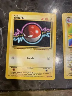 Pokemon TCG Electrode And Voltorb Base Set 67/102 21/102 - Image 3