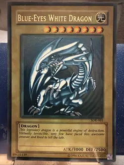 Yu-Gi-Oh! TCG Blue-Eyes White Dragon SDK-001 Ultra Rare Unlimited Edition - Image 3