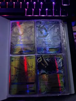 Pokemon TCG Mixed Card Lot Holo Foil Venusaur Charizard Blastoise Gengar Binder - Image 1