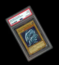 2002 Yu-Gi-Oh! BLUE EYES WHITE DRAGON HOLO SDK-001 PSA 4 GRADED! - Image 1