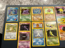 Pokemon Holo + Nonholo Mixed Card Lot WOTC - Image 2