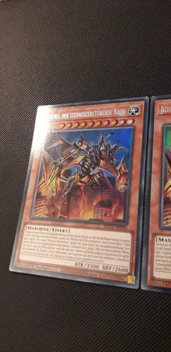 Yu-Gi-Oh! 3x Jizukiru der Sternenzerstorende Kaiju, 1. Auflage, Deutsch, NM-EX - Image 2
