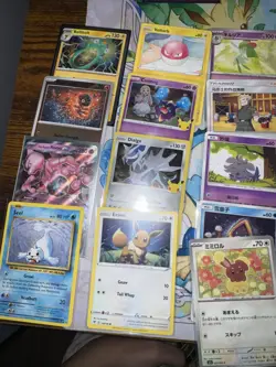 Over 100 Holo Pokemon Cards (various Languages, RARE Art! Look Closely! - Image 4