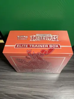 Pokemon TCG Sword & Shield - Battle Styles - Elite Trainer Box ETB RED X1 - Image 2