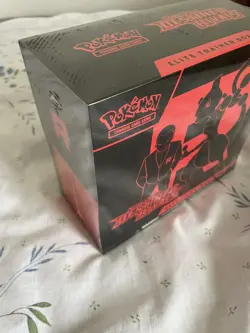 Pokemon - Destined Rivals - Elite Trainer Box - Sealed - MINT - Image 2
