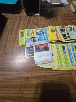 Pokemon Cards Bulk Lot 1000 - Image 3