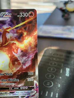 Charizard VMAX SWSH261 SWSH: Sword & Shield Promo Cards Holo - Image 4