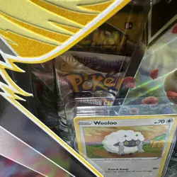 Pokemon TCG - Boltund V Box - NEW/ Sealed - Evolving Skies, Fusion, Brilliant - Image 4