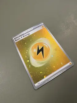 Pokemon TCG Scarlet & Violet 151 HD Holo Lightning Energy SVE EN 004 - Image 2