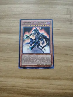 Yu-Gi-Oh! - Sorcerer Of Dark Magic - Ultra Super / Holo - DPYG-EN010 - Image 1