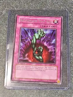 Yu-Gi-Oh! Bottomless Trap Hole LOD-092 Legacy Of Darkness Rare 1st Edition LP - Image 1