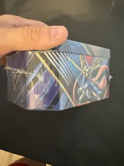 Pokemon TCG: 2020 Legends of Galar Tin - Zamazenta V - Factory Sealed - Image 2