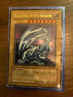 Blue-Eyes White Dragon SDK-001 Starter Deck: Kaiba-Unlimited Edition Heavy Play - Image 1
