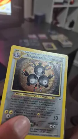 Magneton Holo 10/64 2001 Pokemon Neo Revelation LP - Image 3