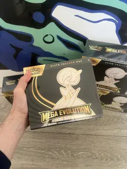 Pokemon TCG Mega Evolution ETB Gardevoir ✅ IN HAND READY TO SHIP 📦 - Image 1