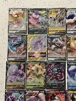 Pokemon TCG SWSH V Lot Of 30 Cards - Image 3