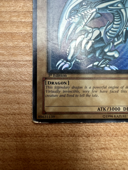 Blue-Eyes White Dragon Yugioh SDK-001 1st Edition - Heavily Played - Image 5