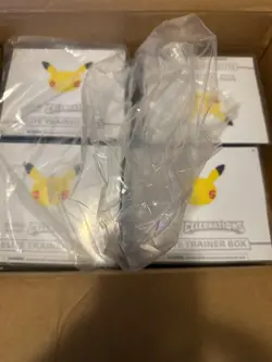 Pokemon TCG: 25th Anniversary Celebrations Elite Trainer Box (2021) 820650809439 - Image 1
