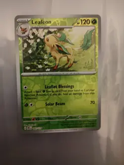 Pokemon Leafeon Rare SV: Prismatic Evolutions 005/131 NM Reverse holo - Image 1