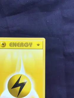 Pokemon Cards: Base Set 1st Edition Common: Lightning Energy 100/102 - Image 3