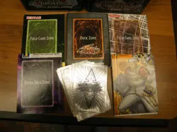 Huge yu-gi-oh 1996 card lot over 800++ cards + tins + monster league mat - Image 4