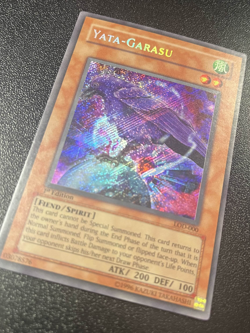 Yata-Garasu LOD-000 1st Edition Secret Rare Holo YuGiOh Lightly Played (LP) - Image 2