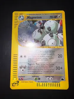 Pokemon Magneton H19/H32 Skyridge English Holo NEARMINT - Image 2
